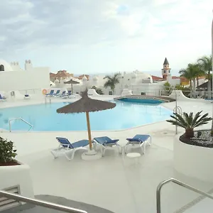 apartamento-en-complejo-adeje-paradise-en-playa-paraiso.adeje-hotels.com/